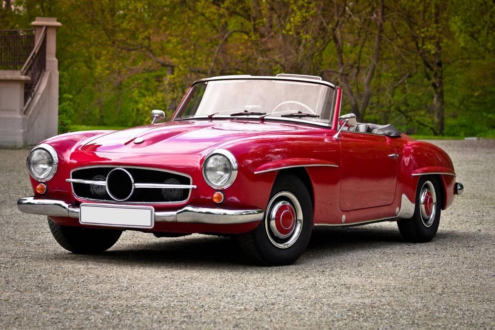 Voiture de collection garage Catalaa